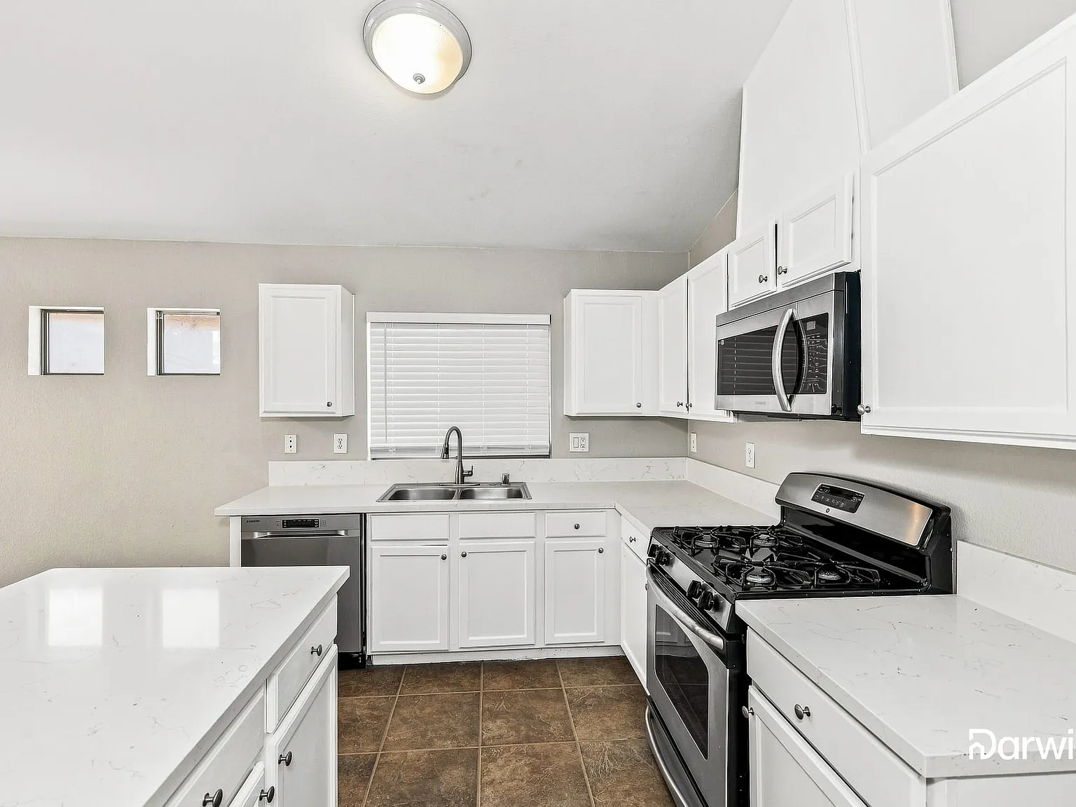 4 bed, 2.0 bath, 1415 sqft, $1,925 — Photo 4