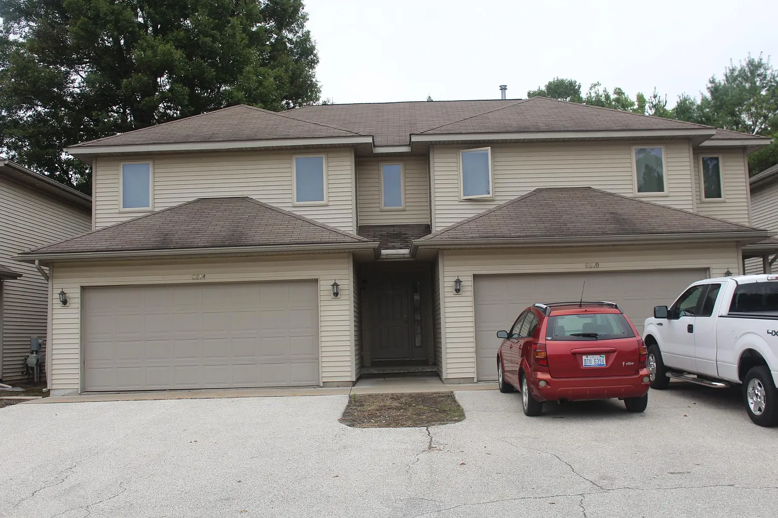 6214 Loretta Ln photo 1