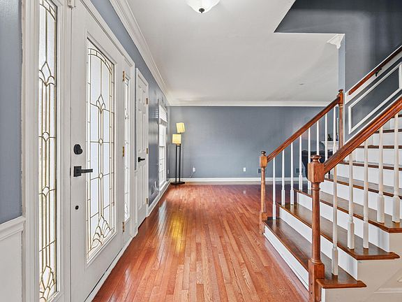 4th image of 3508 Hillvale Rd