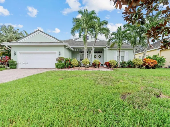 172 NW Magnolia Lakes Blvd, Port Saint Lucie, FL 34986