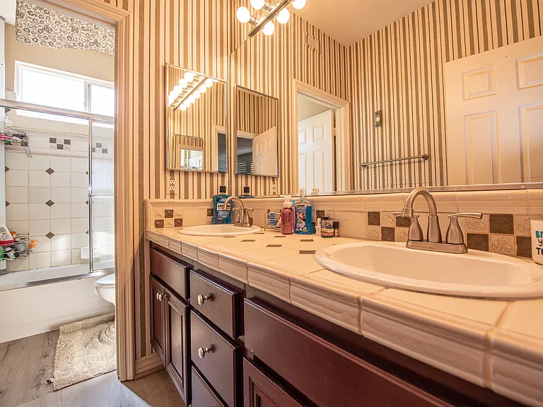 9774 Fox Valley Ct — Photo 26