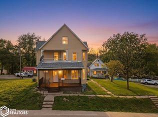 253 S Central Ave, Burlington, IA 52601