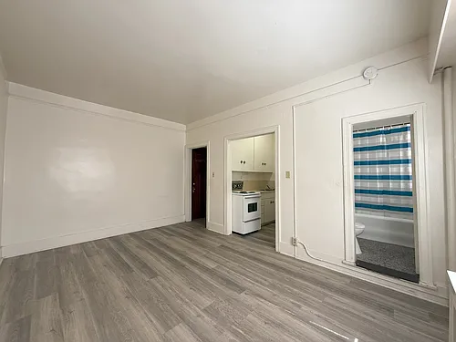 2231 Albert St #10 Photo 1