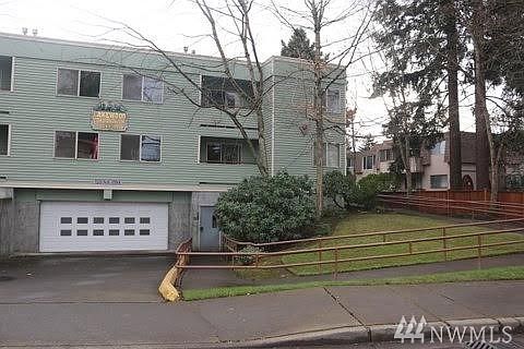1st image of 7223 NE 175th St Unit 202