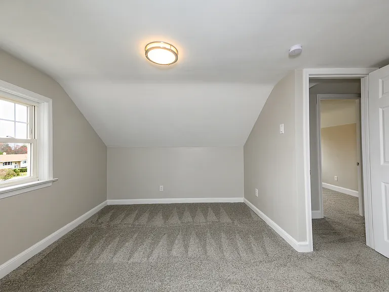 1050 S Keim St — Photo 28