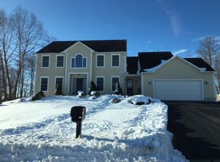 4738 Rushmore Dr, Syracuse, NY 13215