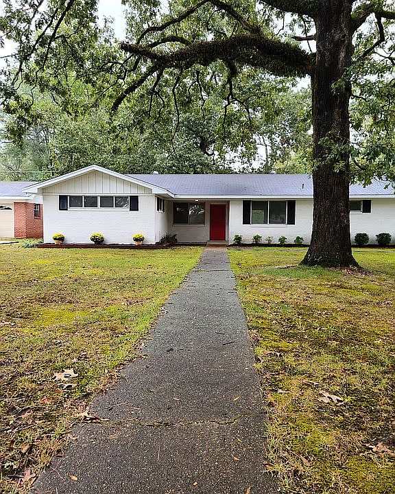 1st image of 124 Gaylane Dr