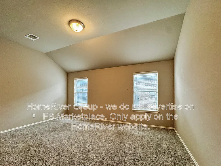 19221 Blanco Dr — Photo 6