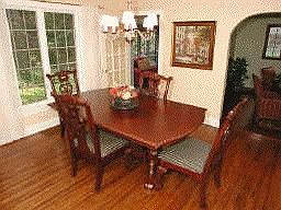 FORMAL DINING FOR THOSE FRIEND AND FAMILY GATHERINGS!!!