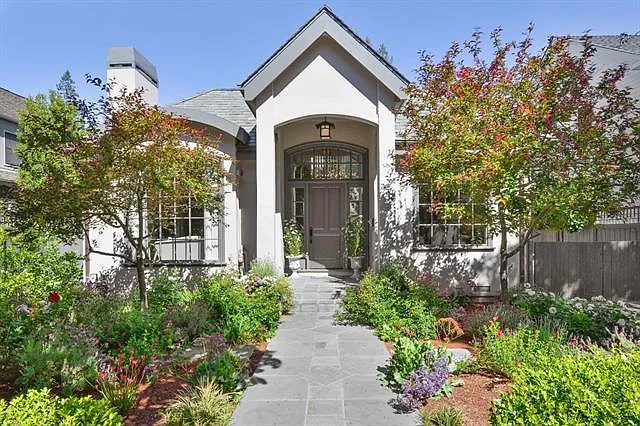 333 Santa Rita Ave — Photo 1