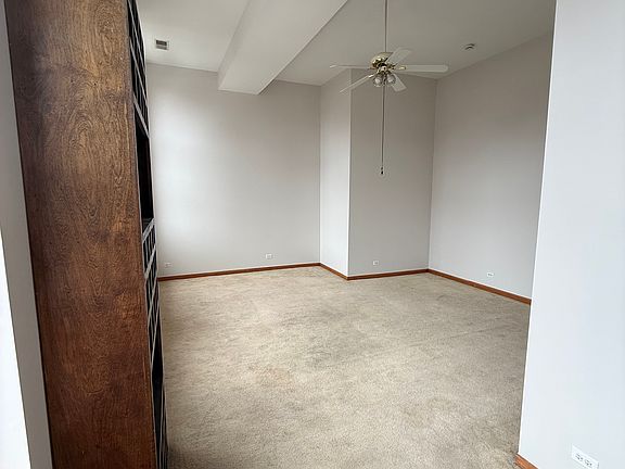 3rd image of 31-33 W New York St #B