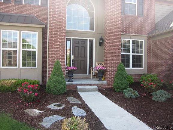3rd image of 16098 Johnson Creek Dr