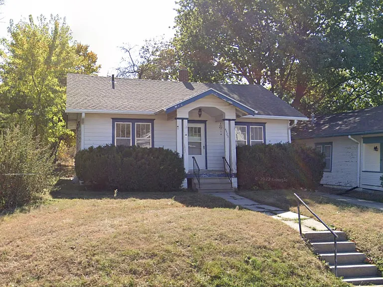 4525 Hillside St — Photo 1