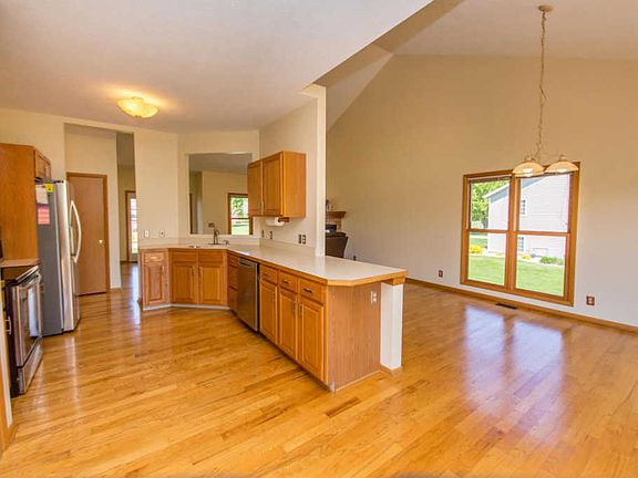 2nd image of 3547 Westfield Ct