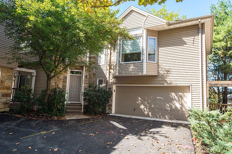 1st image of 168 Clarken Dr #168