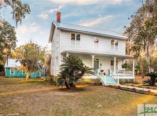 303 2nd St W, Darien, GA 31305