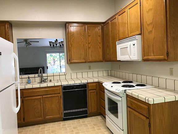 4th image of 228 La Quinta Dr