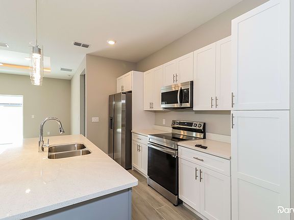 3rd image of 334 W Aster Ct