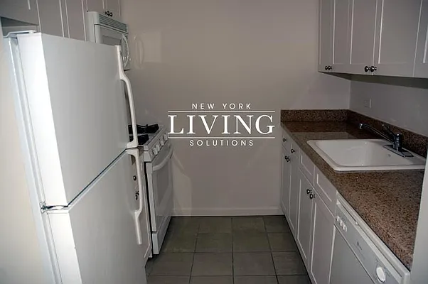 Rented by NY Living Solutions | media 9