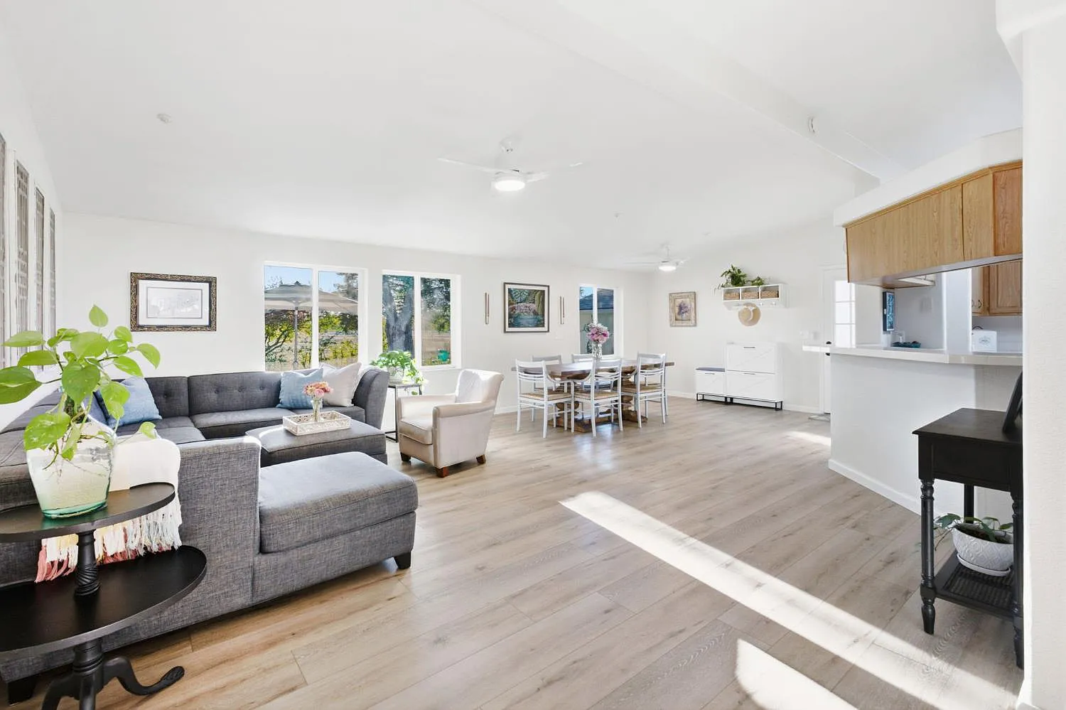 4 bed, 2288 sqft, $4,500 — Photo 4