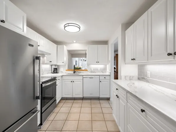 33 W Woods #33, Yarmouth Pt, MA 02675