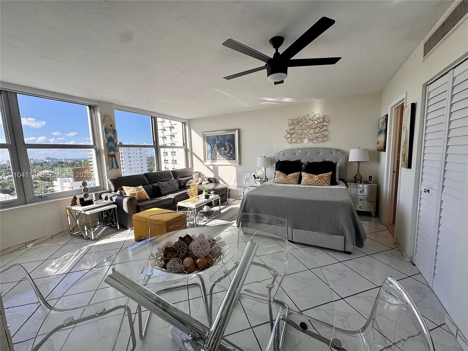 Triton Tower Condo — Photo 2