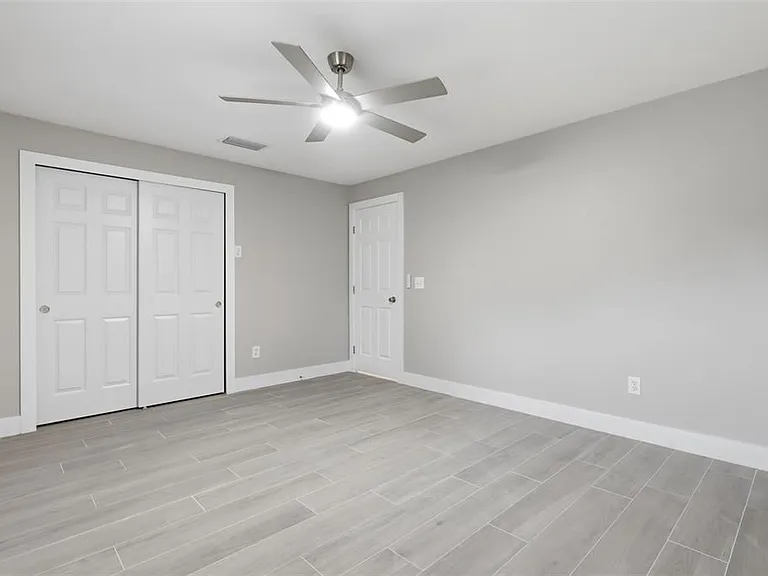 550 E Minnesota Ave — Photo 40