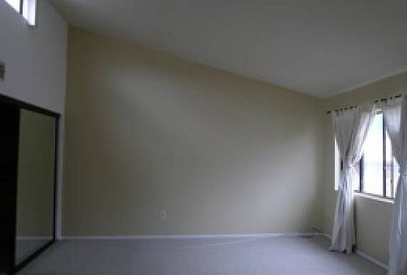 4th image of 1830 Colby Ave APT 3