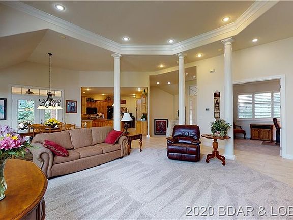 3rd image of 598 Brookhaven Ln