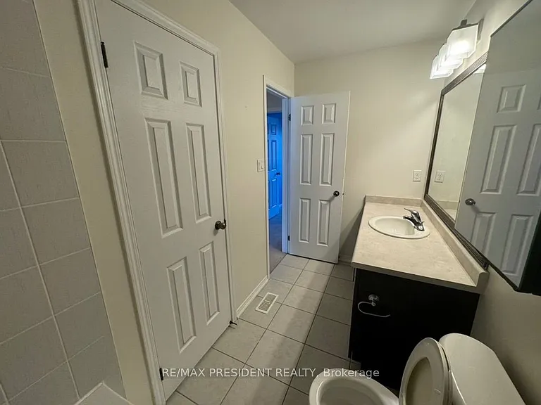 4 Avedisian St — Photo 9