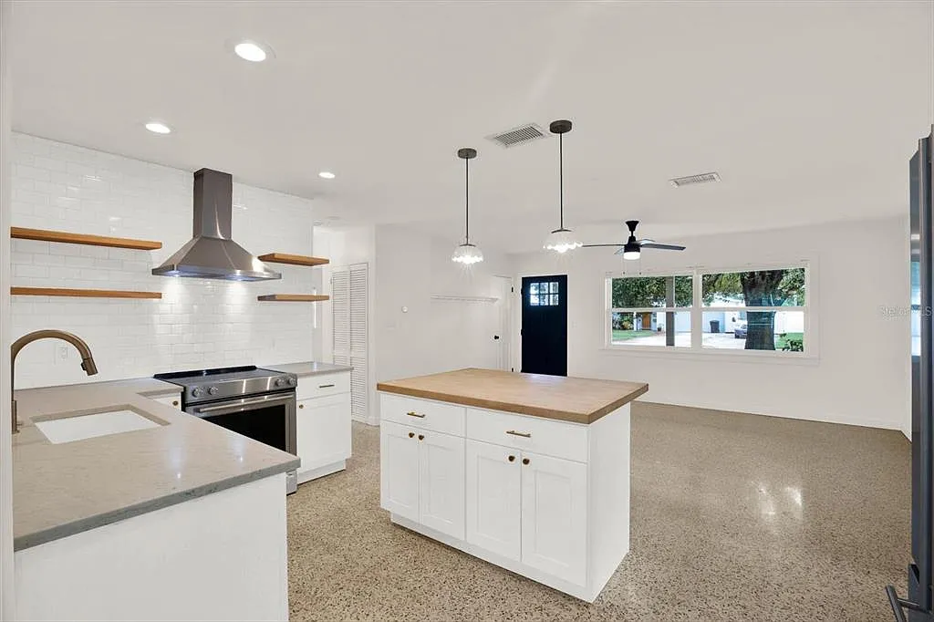 3 bed, 2.0 bath, 1506 sqft, $3,200 — Photo 4