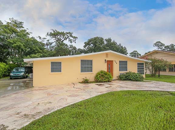2nd image of 408 Palm Ave