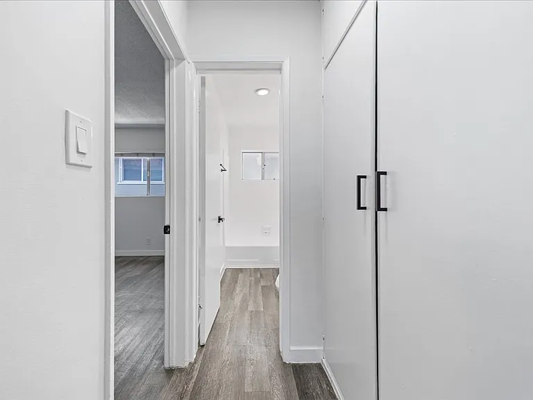 1626 Pine Ave #J — Photo 6