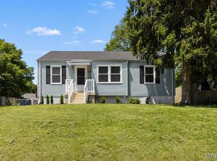 10509 Saint Henry Ln, Saint Ann, MO 63074