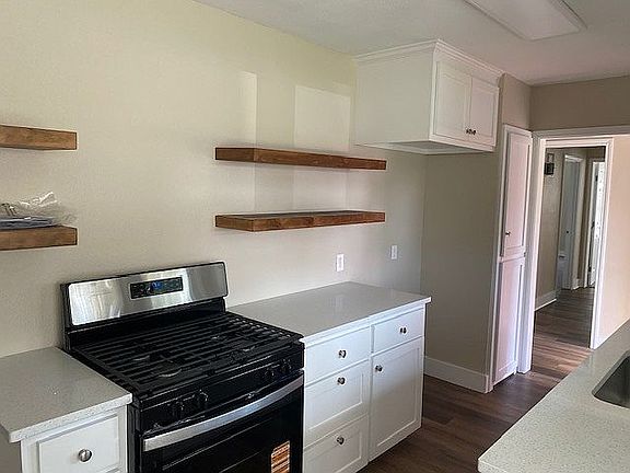 5th image of 804 E Rosebud Ave