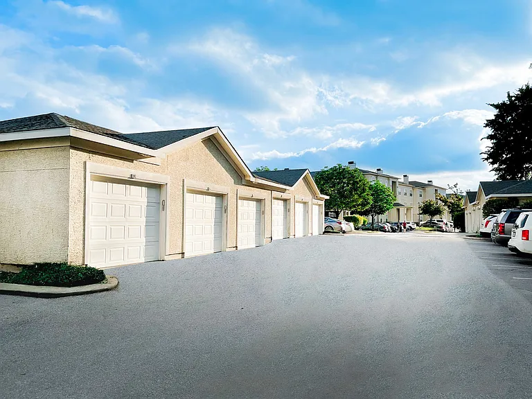 Estancia Apartments — Photo 8