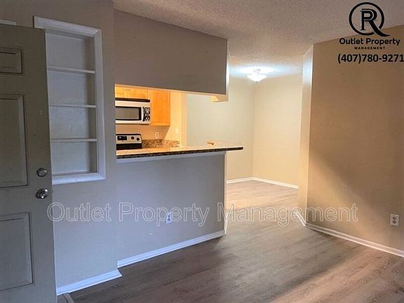 3rd image of 234 Afton Sq Unit 106