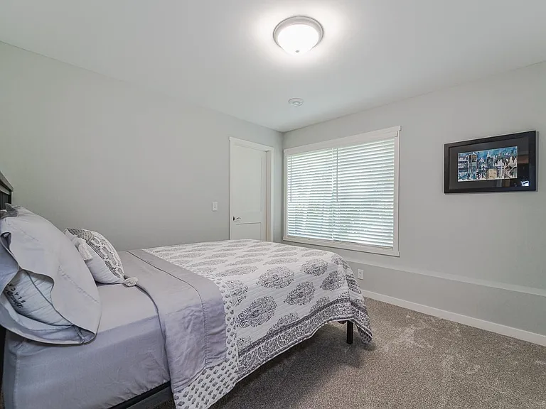 5145 Ranchview Ln N — Photo 28