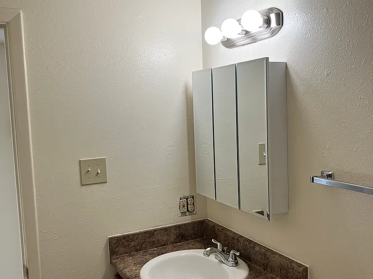 1917 Ridgecrest Dr SE #413 — Photo 3