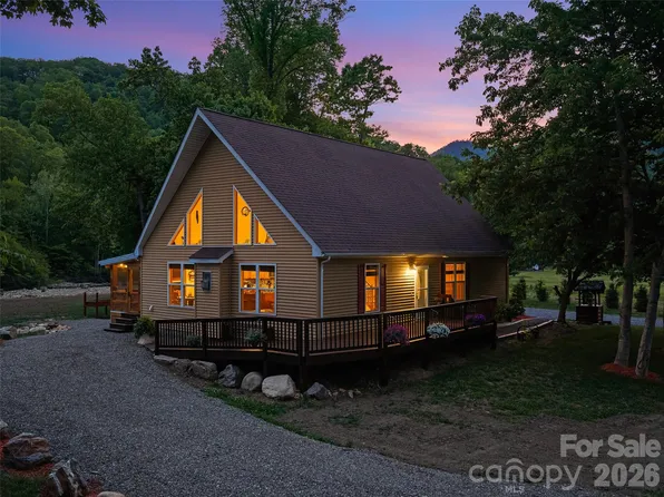 326 Ewart Wilson Rd, Burnsville, NC 28714