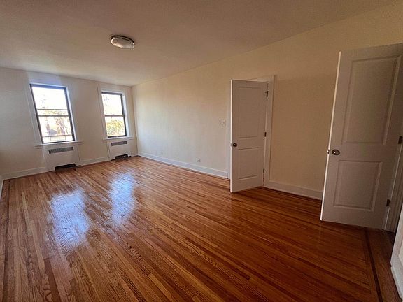 4th image of 11814 83rd Ave APT 4C