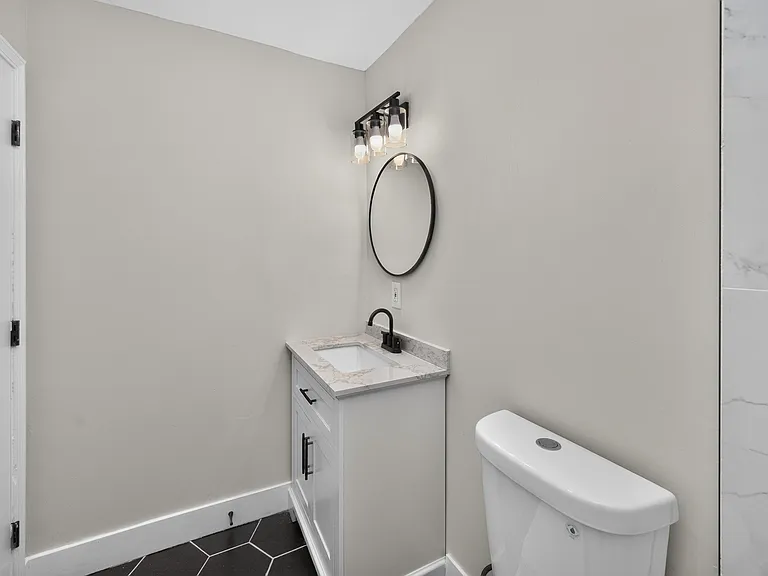 861 W Galbraith Rd — Photo 33