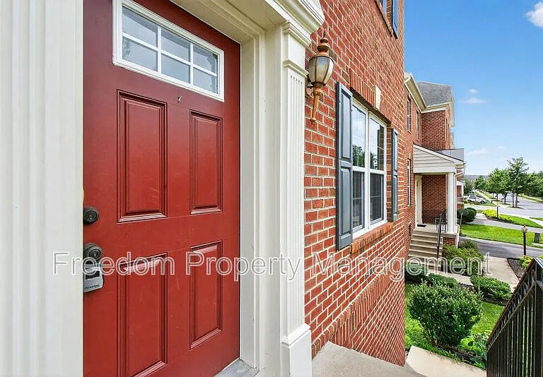 7629 Hamelin Ln — Photo 11