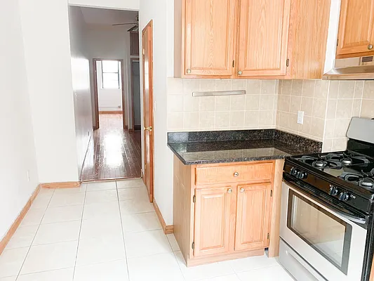 Rented by Ulas Real Estates Inc | media 35