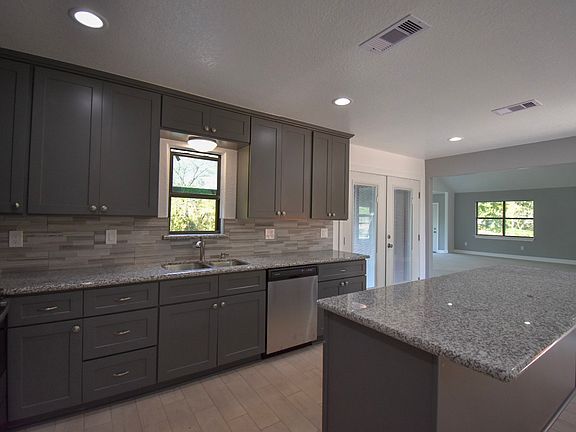 5th image of 531 Shady Oaks Hbr