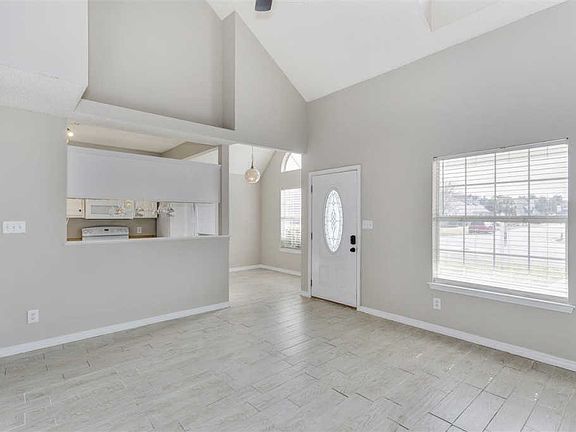 4th image of 3152 Birdseye Cir