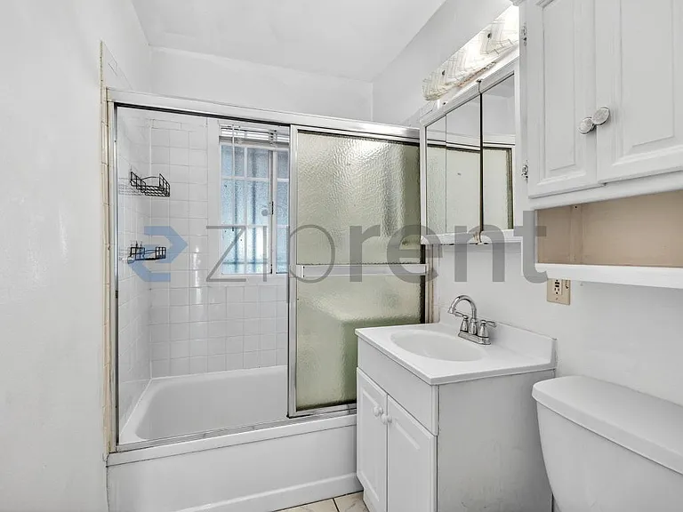365 S 38th St — Photo 16