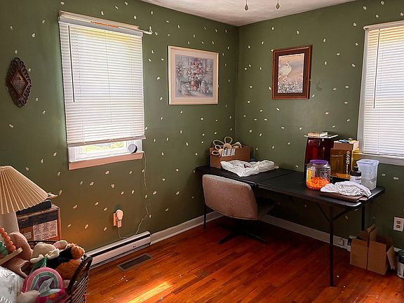 3rd image of 112 Highland Ave
