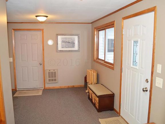 4th image of 5105 Oakport St N