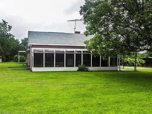 2nd image of 204 Clapp Farms Rd